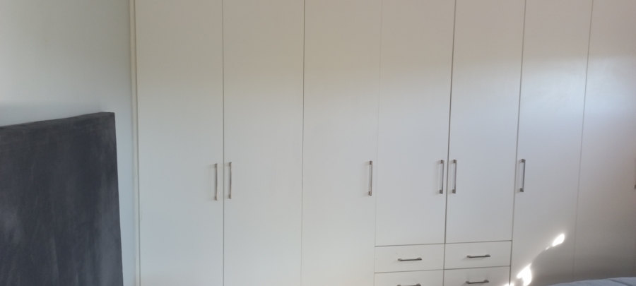 2 Bedroom Property for Sale in Fraaiuitsig Western Cape